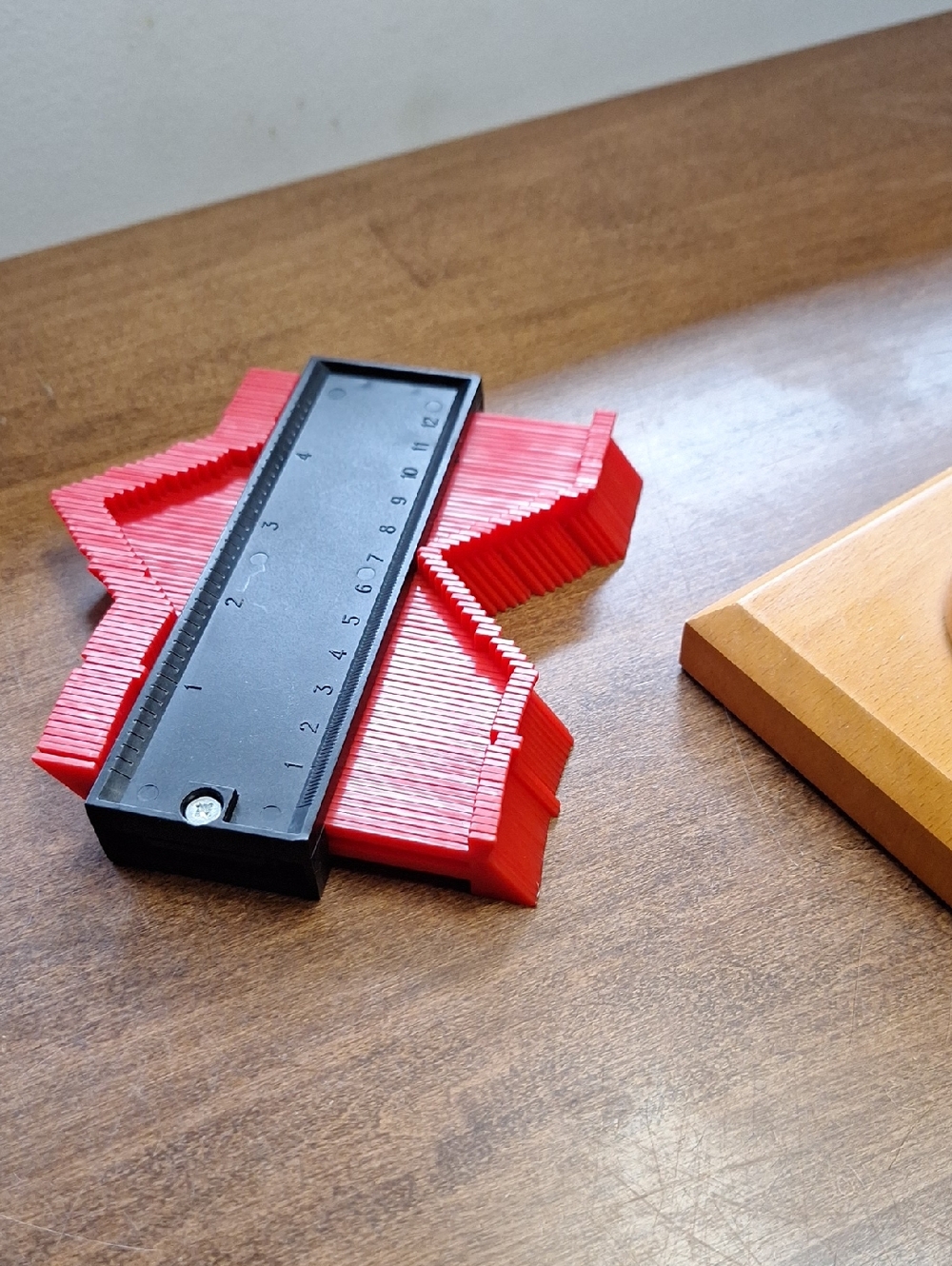 Contour Gauge Profile Tool - Red and Black